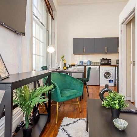 Newcastle'S Most Central Apartment - Sleeps 10 Exterior photo