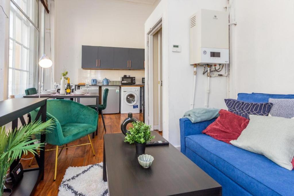 Newcastle'S Most Central Apartment - Sleeps 10 Exterior photo