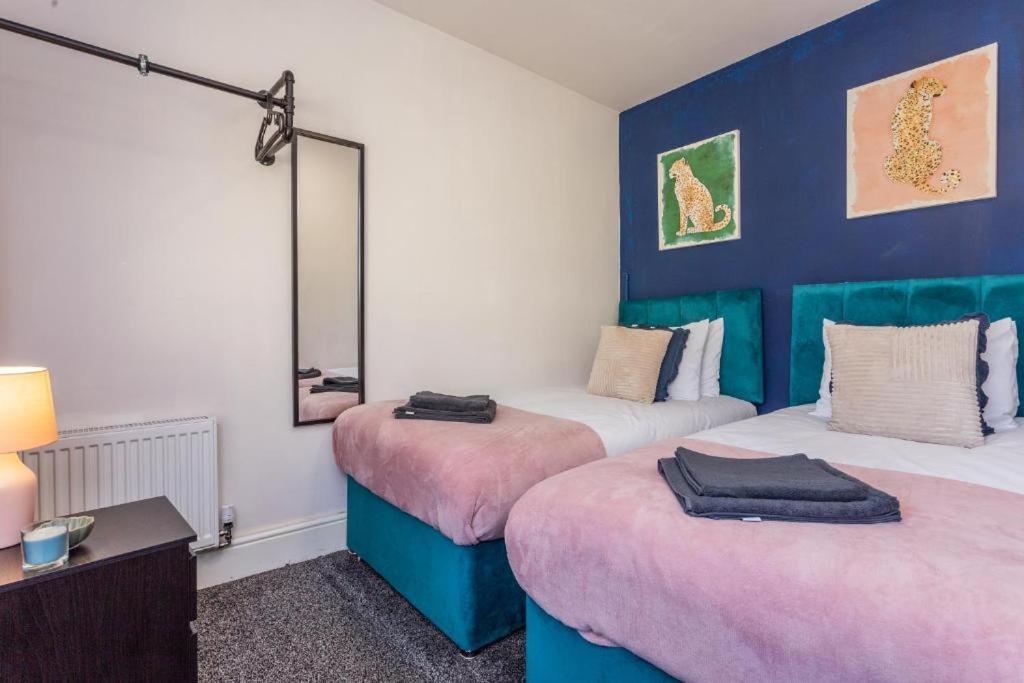 Newcastle'S Most Central Apartment - Sleeps 10 Exterior photo