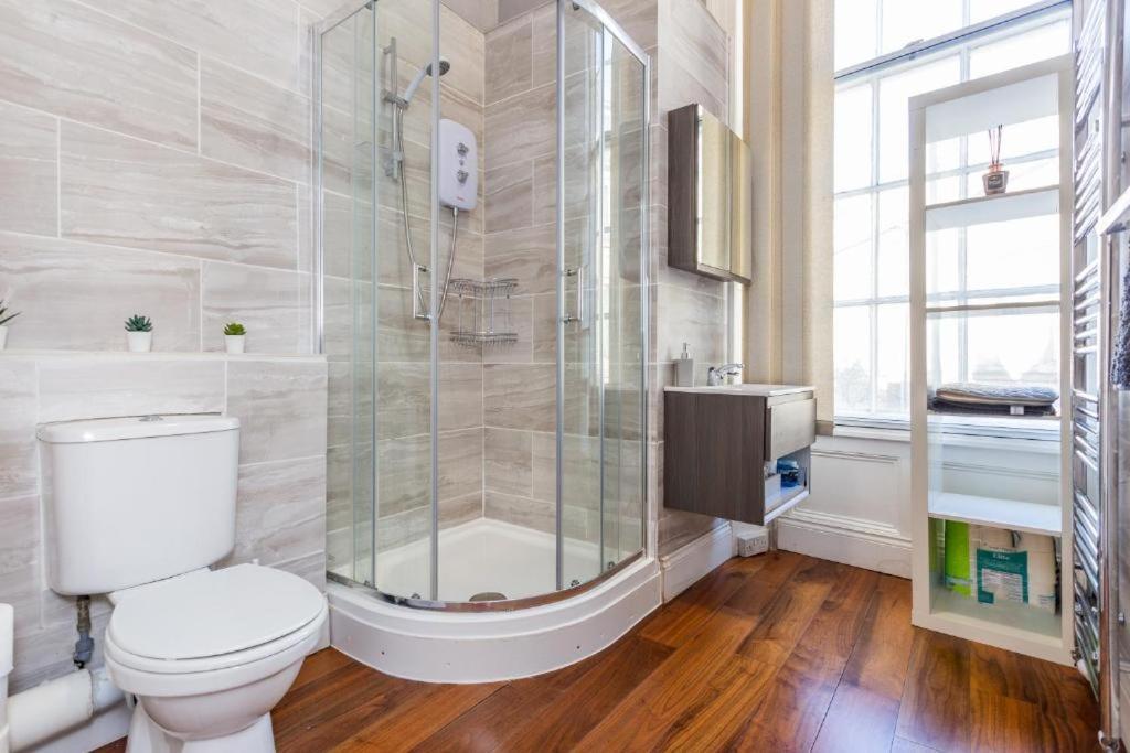 Newcastle'S Most Central Apartment - Sleeps 10 Exterior photo