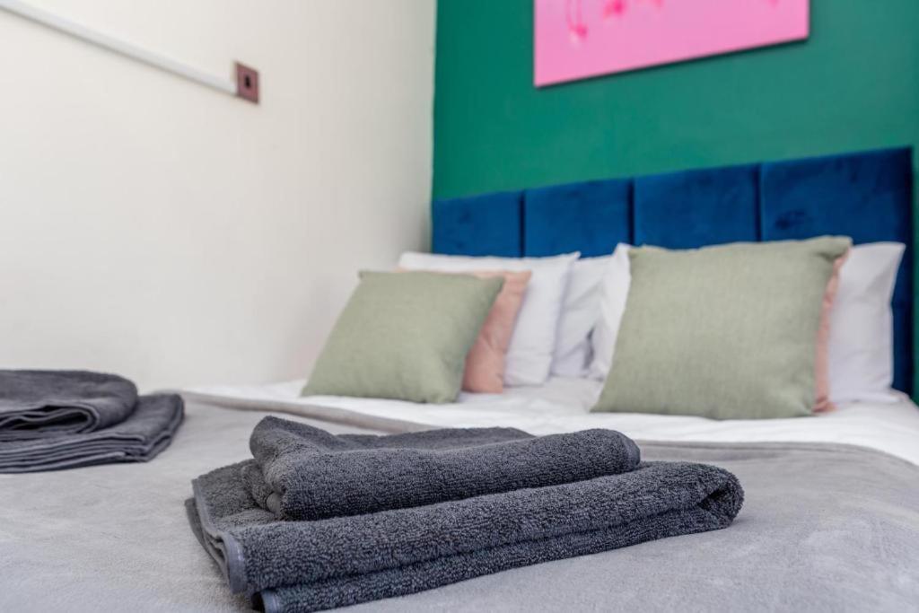 Newcastle'S Most Central Apartment - Sleeps 10 Exterior photo